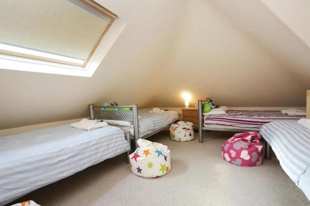 Bournecoast: Large Home Near Beach / Shops -Hb8380 Пул Великобритания