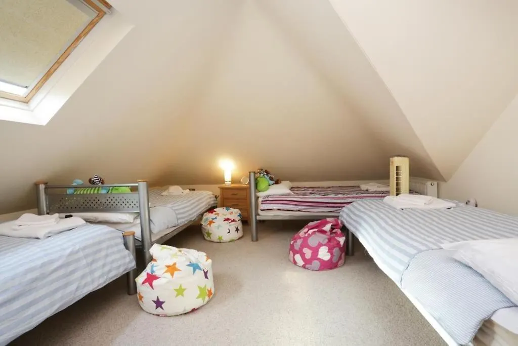 Bournecoast: Large Home Near Beach / Shops -Hb8380 Пул Дом отдыха
