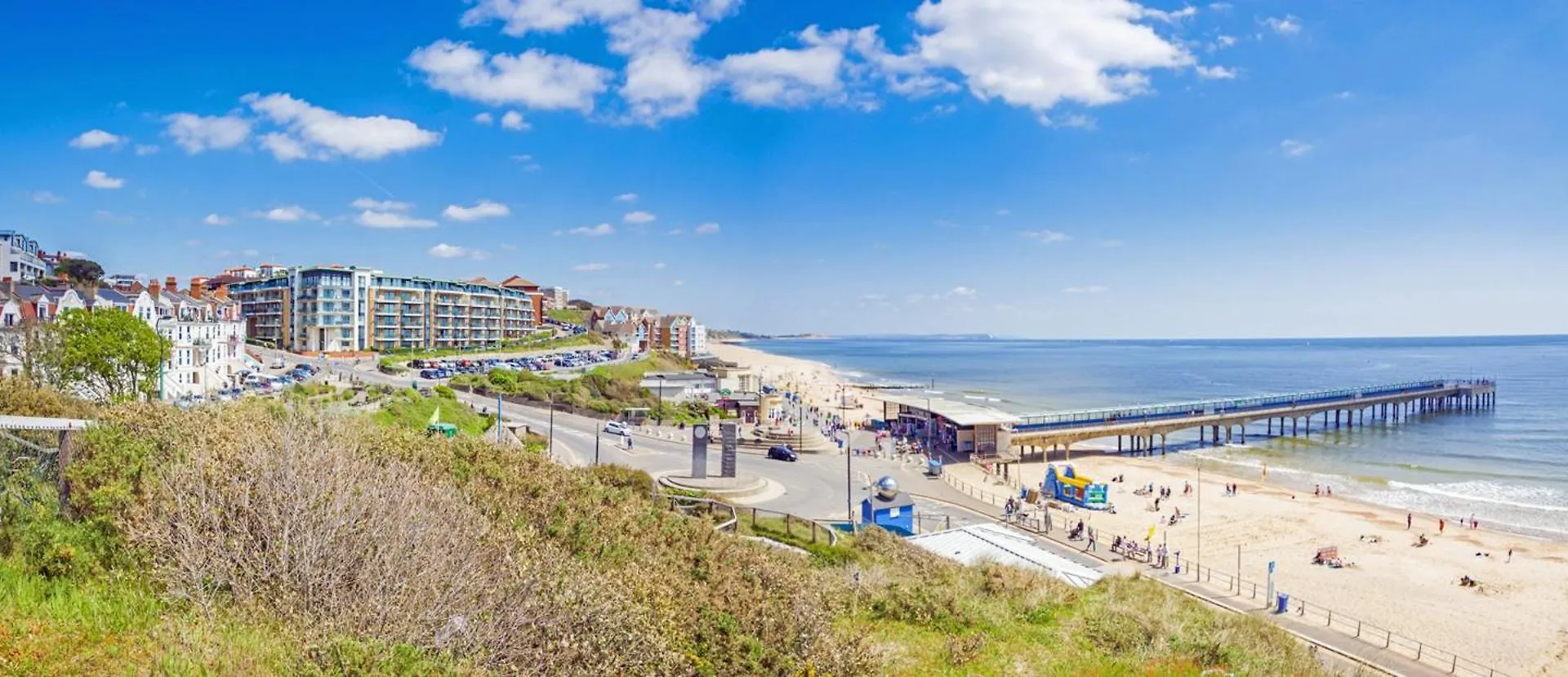 Bournecoast: Large Home Near Beach / Shops -Hb8380 Poole