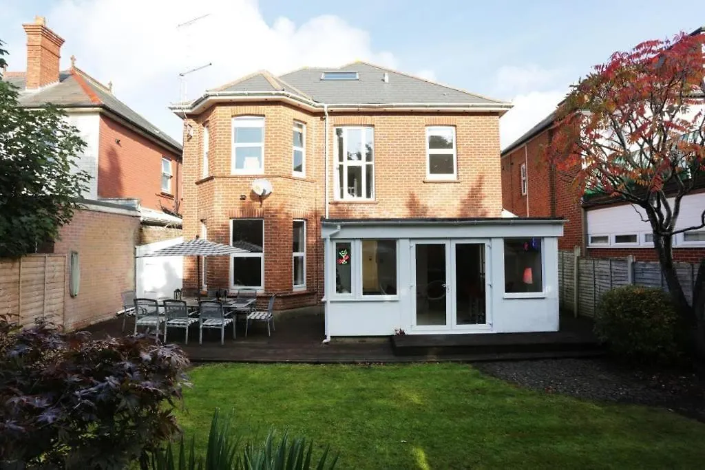Bournecoast: Large Home Near Beach / Shops -Hb8380 Poole 0*,